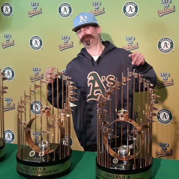 Meet your Posher, Damon - Picture 1 of 1